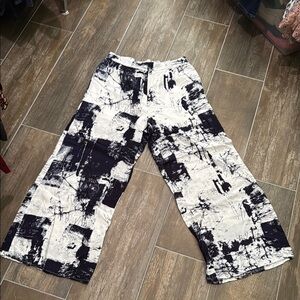 Fashion Nova White and Navy Pants